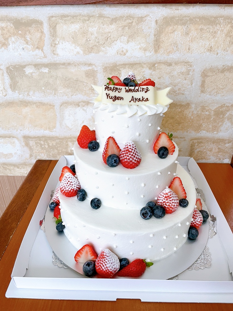 ウェディングケーキ 誕生日 バースデーケーキ キャラクターケーキ 沖縄那覇市のスイーツ専門店 コートドール