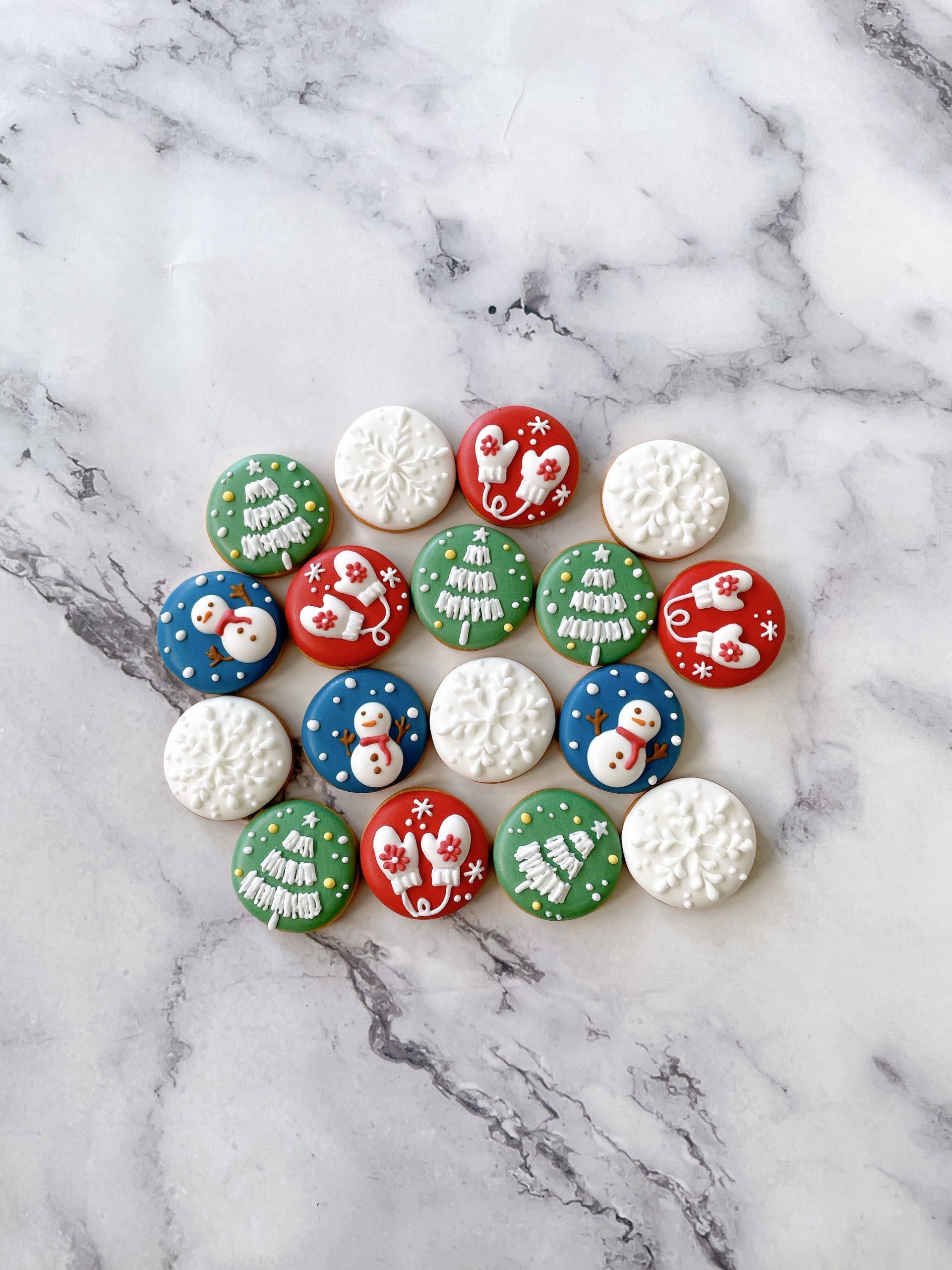 2025　クリスマス丸型