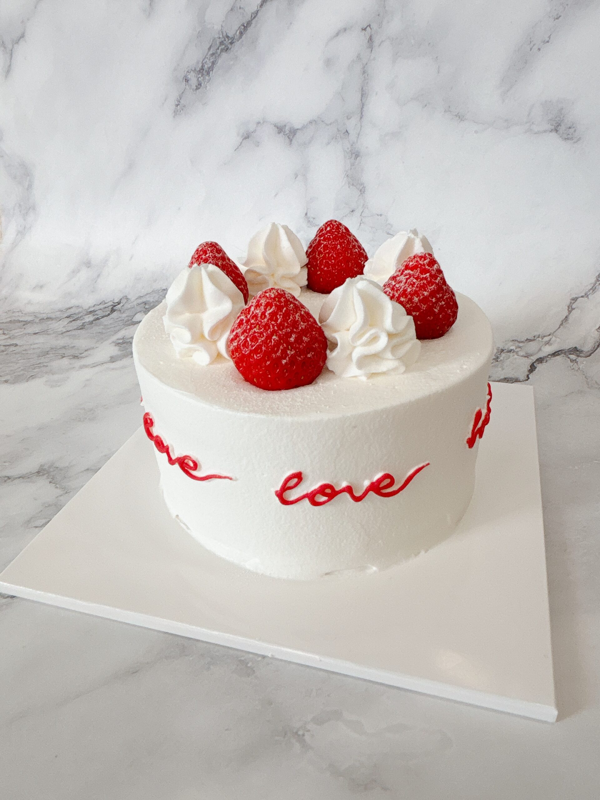 ★レタリングケーキＢ(4号)いちご×側面文字